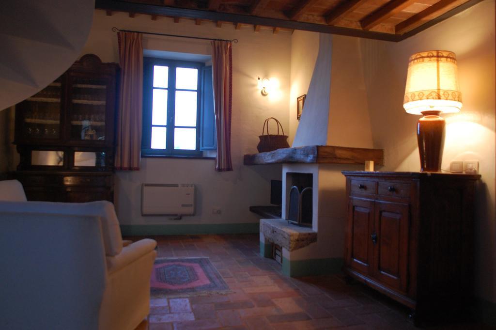 Agriturismo Podere Alberese Asciano Exteriér fotografie
